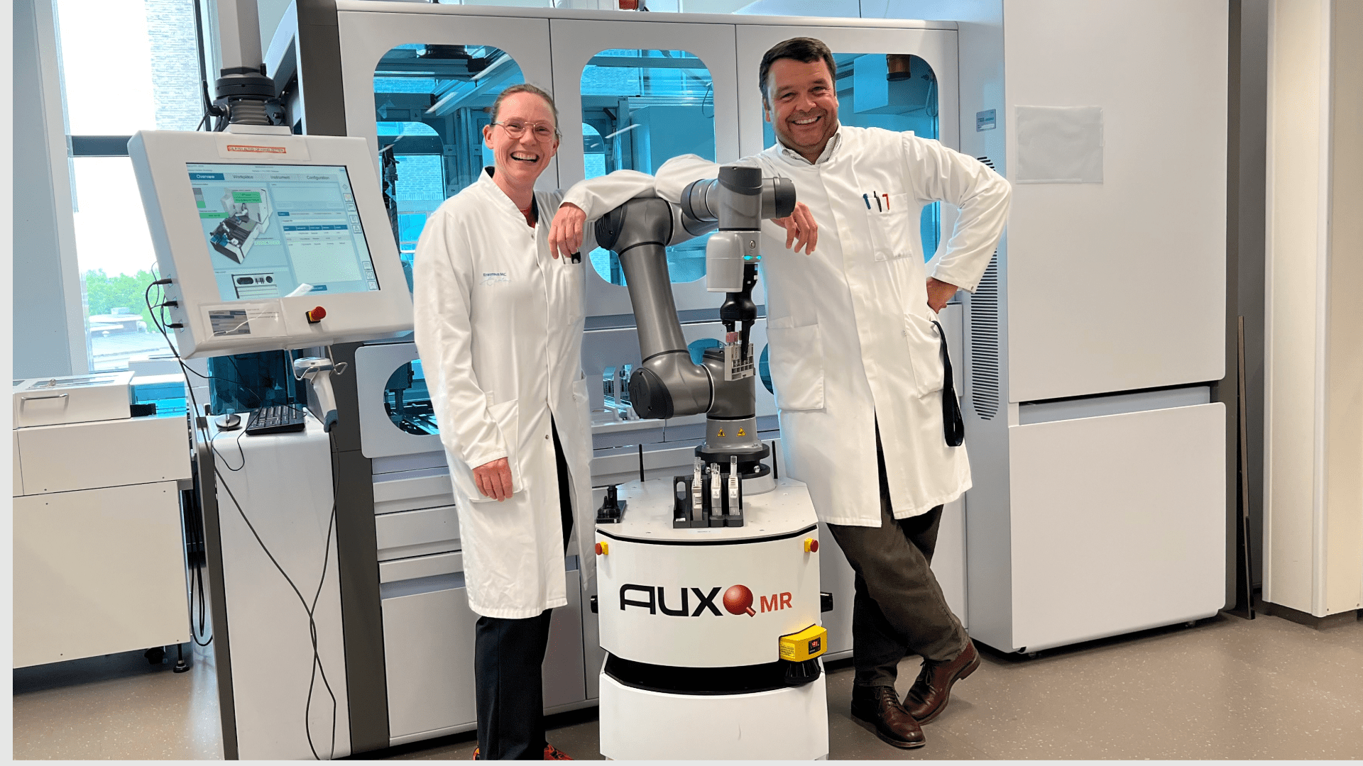 New lab robot helps expand the  automated analysis workflow